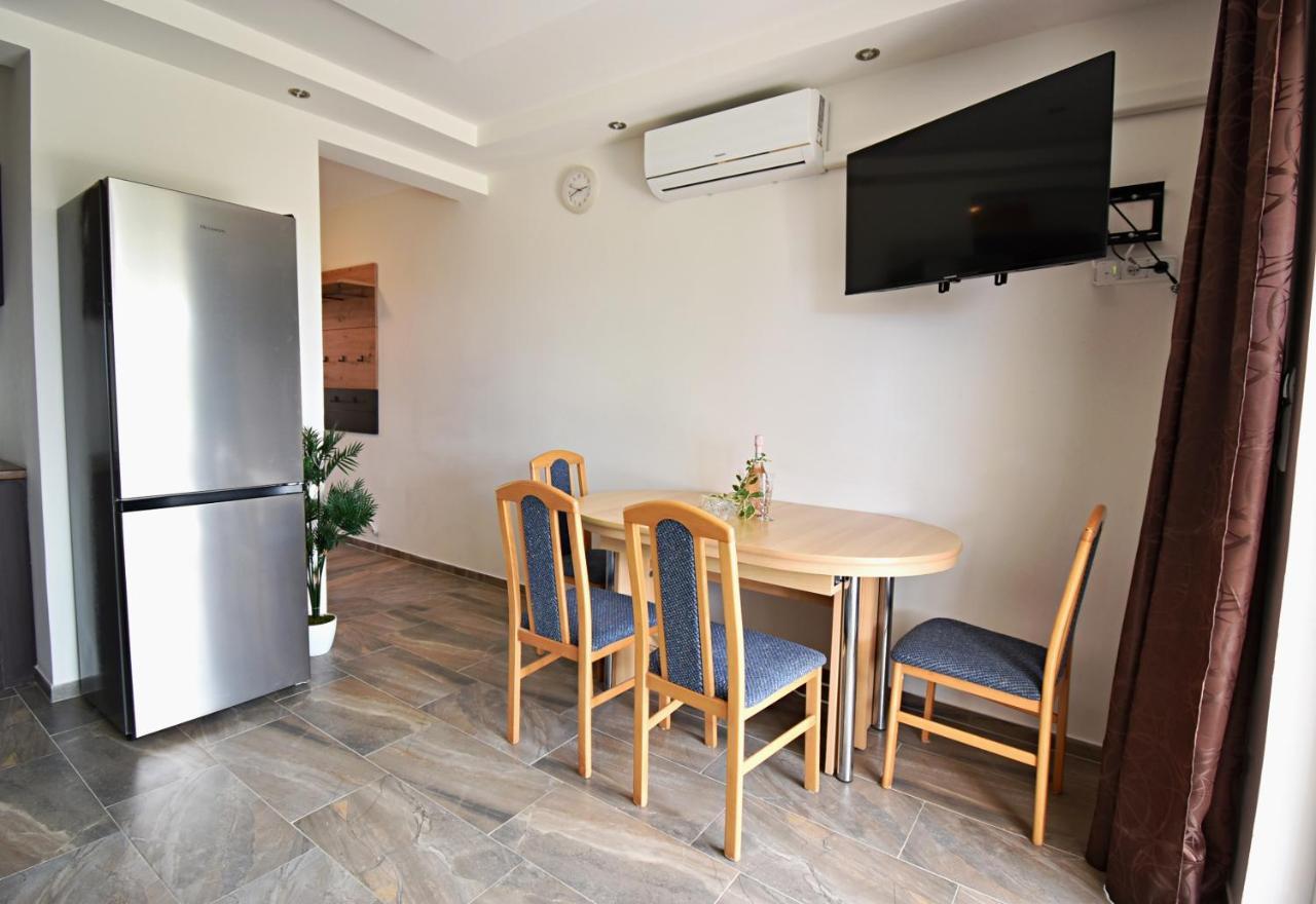 Apartmani Solis Vir Exteriör bild