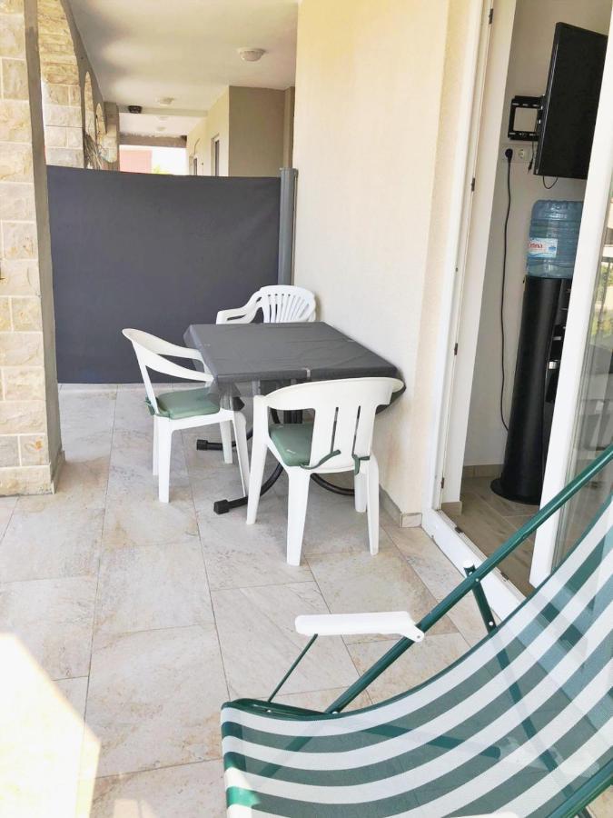 Apartmani Solis Vir Exteriör bild