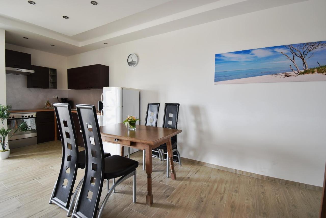 Apartmani Solis Vir Exteriör bild
